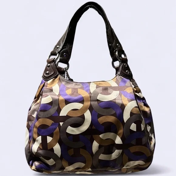 Coach - Picture 7 of 13